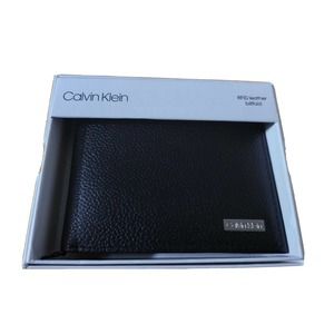 Calvin Klein Men's Slimfold Wallet with Metal Logo One Size Black